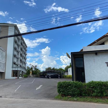 Tai-Shan Suites Ratchaburi Ngoại thất bức ảnh